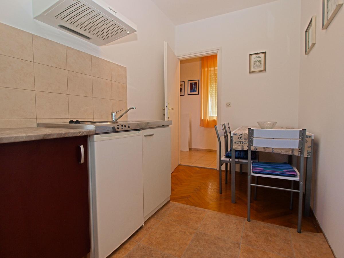 Apartment Silva 1133 Pula Buitenkant foto