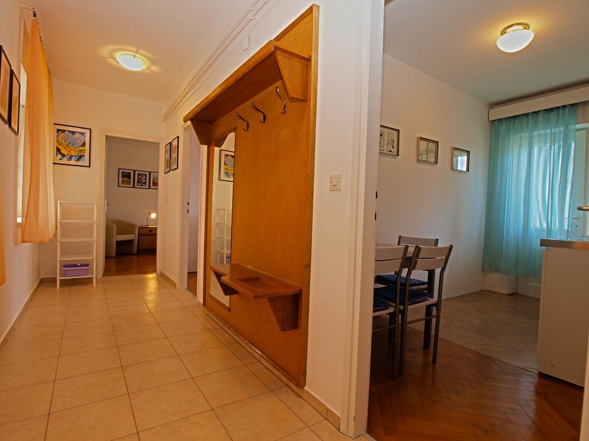 Apartment Silva 1133 Pula Buitenkant foto
